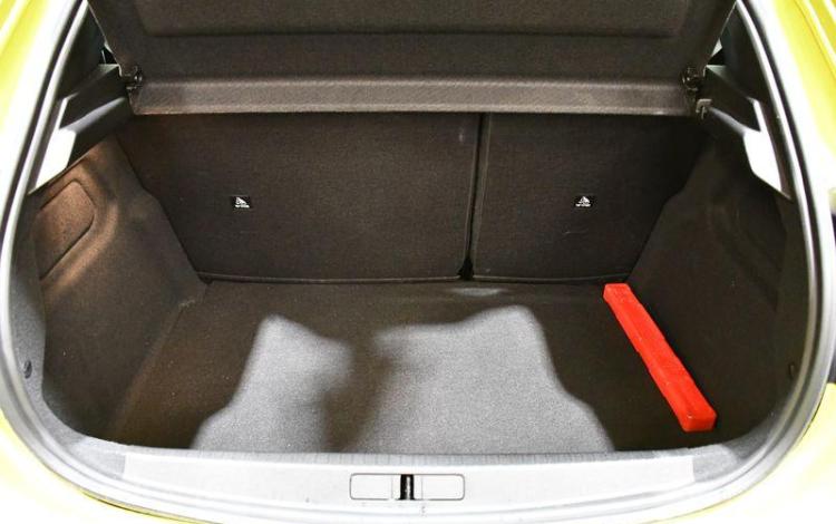 PEUGEOT 208 GT HYBRID 136 e- VERT GW-989-RQ