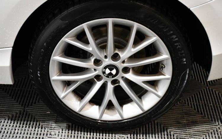 BMW SERIE 1 1,6 116 I 135 LOUNGE BLANC GY-809-ZR