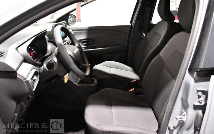 DACIA SANDERO ESSENTIAL SCE 65 24 GRIS HB-269-NC