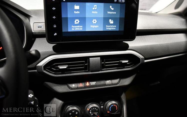 DACIA SANDERO ESSENTIAL SCE 65 24 GRIS HB-269-NC