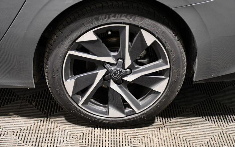 PEUGEOT 308 SW 1.2 145H 135 MHEV HYBRID ALLURE E-DCS6 GRIS HD-618-TC