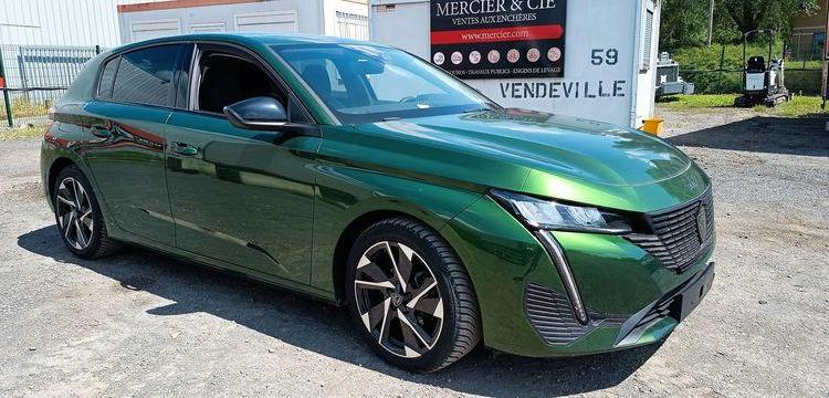 PEUGEOT 308 1.2 PURETECH 130 ALLURE PACK EAT – ESSENCE 22523 KMS – ANNEE 2023 VERT PZ3G370