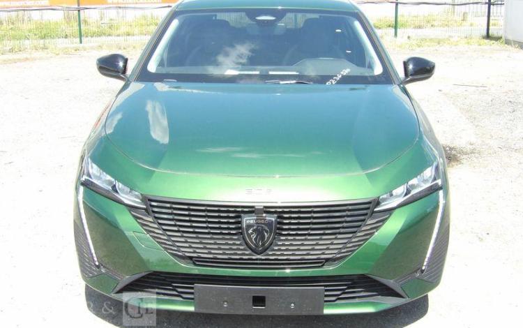 PEUGEOT 308 1.2 PURETECH 130 ALLURE PACK EAT – ESSENCE 22523 KMS – ANNEE 2023 VERT PZ3G370