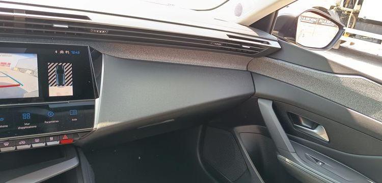 PEUGEOT 308 1.2 PURETECH 130 ALLURE PACK EAT – ESSENCE 22523 KMS – ANNEE 2023 VERT PZ3G370