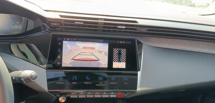 PEUGEOT 308 1.2 PURETECH 130 ALLURE PACK EAT – ESSENCE 22523 KMS – ANNEE 2023 VERT PZ3G370