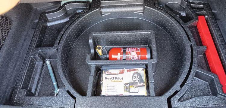 PEUGEOT 308 1.2 PURETECH 130 ALLURE PACK EAT – ESSENCE 22523 KMS – ANNEE 2023 VERT PZ3G370