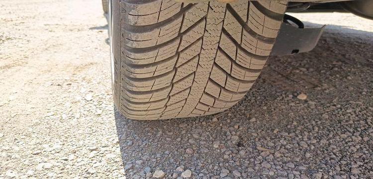 PEUGEOT 308 1.2 PURETECH 130 ALLURE PACK EAT – ESSENCE 22523 KMS – ANNEE 2023 VERT PZ3G370