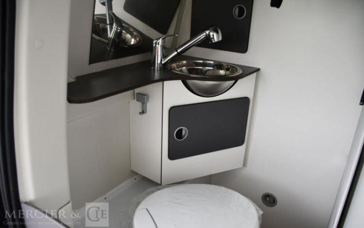 FORD AUTOCAMP FONT VENDOME 2,2 170CH BA GRIS U64413