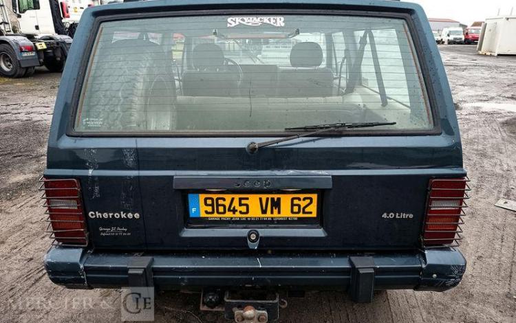 JEEP 4X4 CHEROKEE XJ 174CV BOITE AUTOMATIQUE  9645VM62