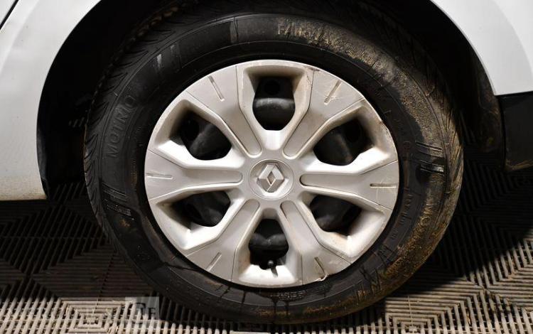 RENAULT MEGANE 1,5 DCI 85CH BLANC AP-792-JL