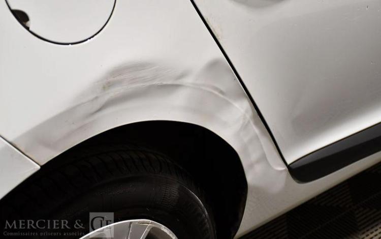 RENAULT MEGANE 1,5 DCI 85CH BLANC AP-858-JL