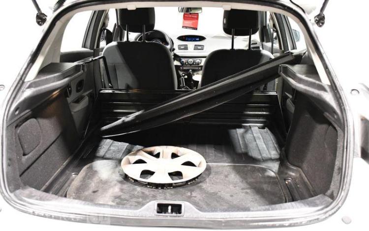 RENAULT MEGANE 1,5 DCI 85CH BLANC AP-858-JL