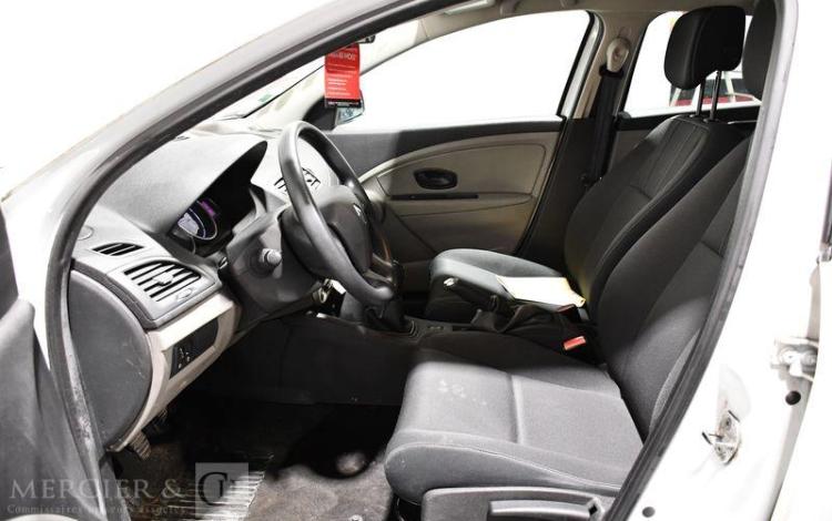 RENAULT MEGANE 1,5 DCI 85CH BLANC AP-858-JL