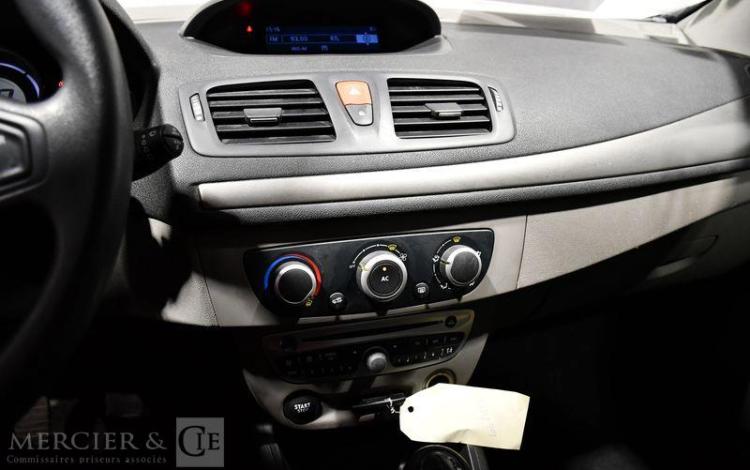 RENAULT MEGANE 1,5 DCI 85CH BLANC AP-858-JL