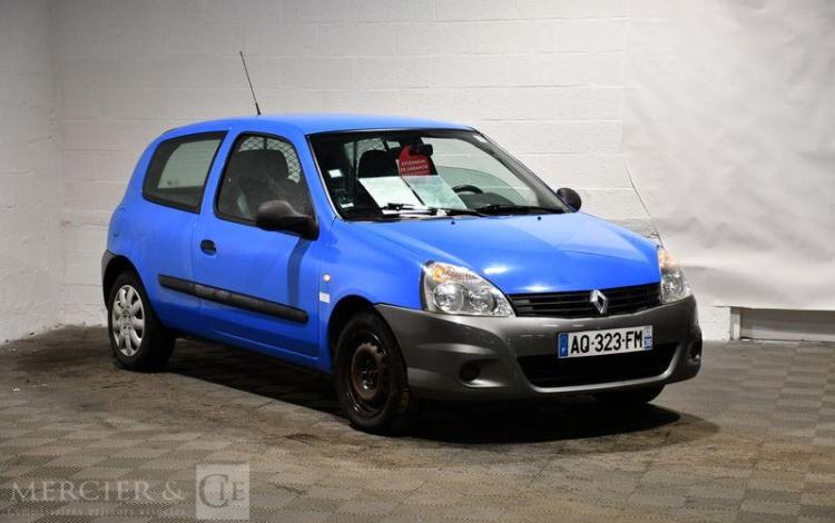 RENAULT CLIO II DCI BLEU AQ-323-FM