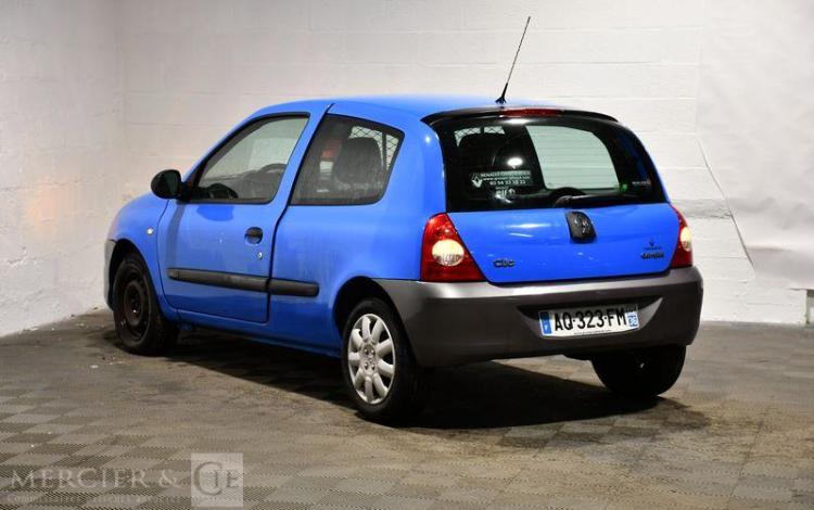 RENAULT CLIO II DCI BLEU AQ-323-FM