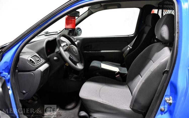 RENAULT CLIO II DCI BLEU AQ-323-FM