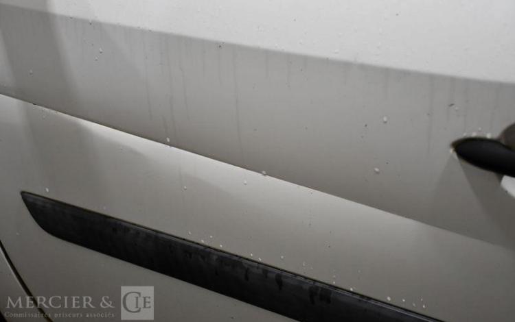 RENAULT KANGOO BLANC AW-881-DA