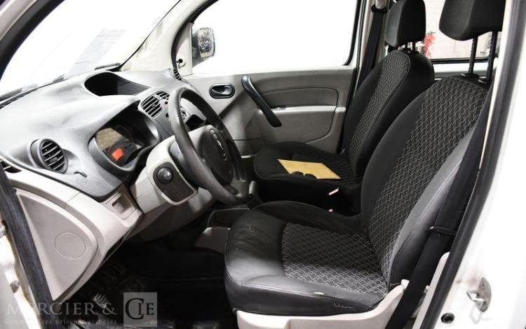 RENAULT KANGOO BLANC AW-881-DA
