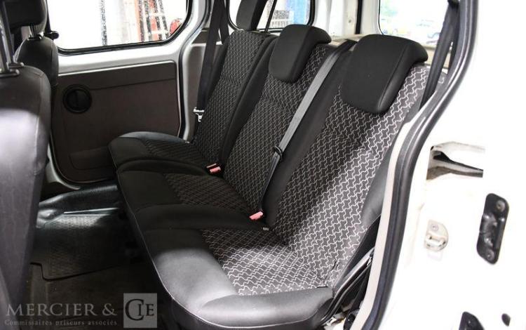 RENAULT KANGOO BLANC AW-881-DA