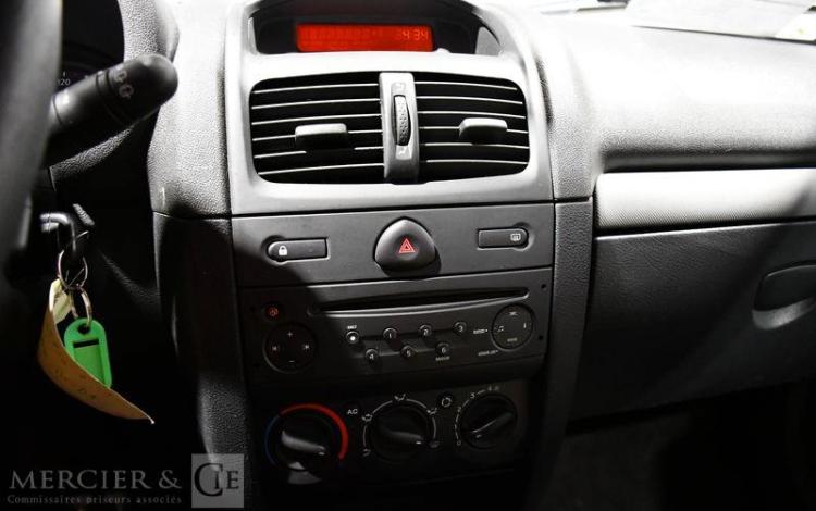 RENAULT CLIO II DCI BLEU AX-116-DA