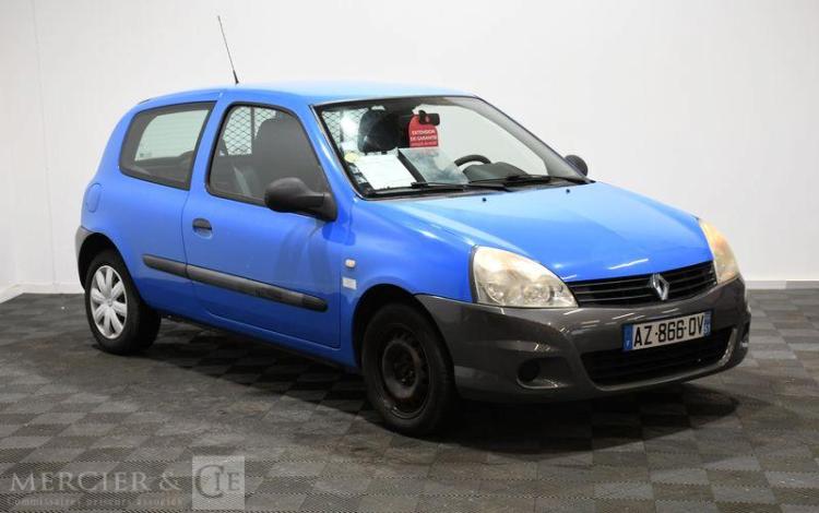 RENAULT CLIO II DCI BLEU AZ-866-QV