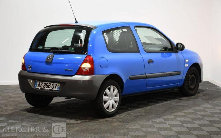 RENAULT CLIO II DCI BLEU AZ-866-QV