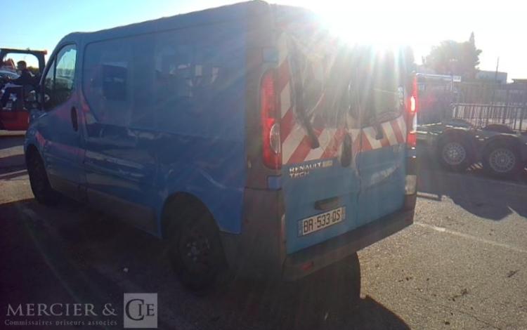 RENAULT TRAFIC II DCI BLEU BR-533-QS