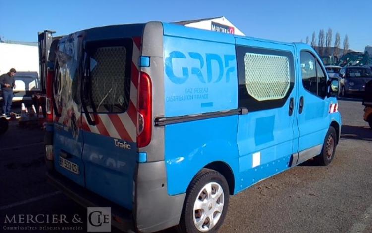 RENAULT TRAFIC II DCI BLEU BR-533-QS