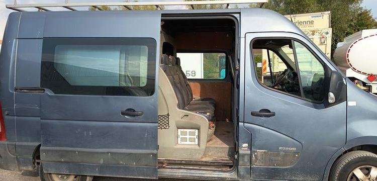 RENAULT MASTER III TRACTION FOURGON L2H2 F3500 2.3 DCi 16V 125 CV – DIESEL – 290689 KMS BLEU BV-795-RA