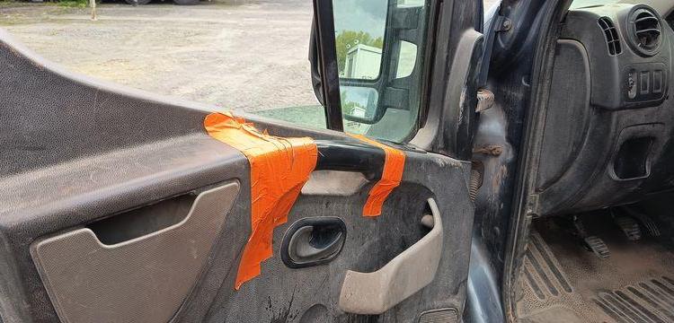 RENAULT MASTER III TRACTION FOURGON L2H2 F3500 2.3 DCi 16V 125 CV – DIESEL – 290689 KMS BLEU BV-795-RA