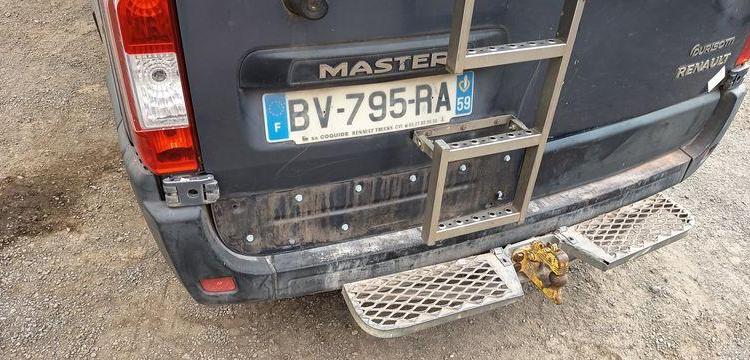 RENAULT MASTER III TRACTION FOURGON L2H2 F3500 2.3 DCi 16V 125 CV – DIESEL – 290689 KMS BLEU BV-795-RA