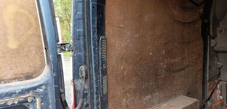 RENAULT MASTER III TRACTION FOURGON L2H2 F3500 2.3 DCi 16V 125 CV – DIESEL – 290689 KMS BLEU BV-795-RA