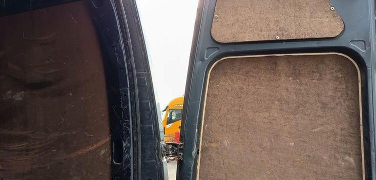 RENAULT MASTER III TRACTION FOURGON L2H2 F3500 2.3 DCi 16V 125 CV – DIESEL – 290689 KMS BLEU BV-795-RA