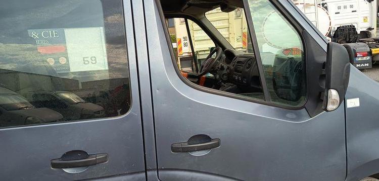 RENAULT MASTER III TRACTION FOURGON L2H2 F3500 2.3 DCi 16V 125 CV – DIESEL – 290689 KMS BLEU BV-795-RA