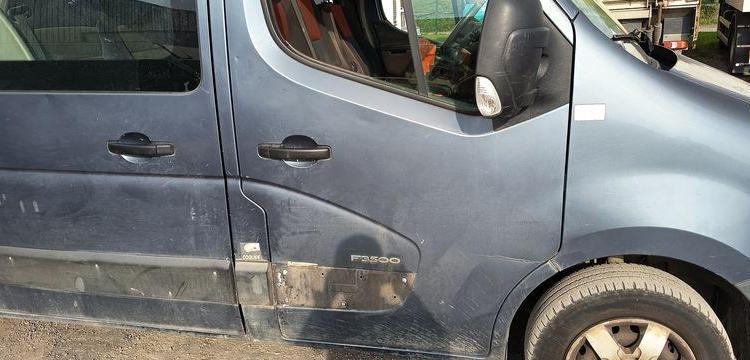 RENAULT MASTER III TRACTION FOURGON L2H2 F3500 2.3 DCi 16V 125 CV – DIESEL – 290689 KMS BLEU BV-795-RA