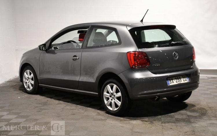 VOLKSWAGEN POLO 1,6 TDI 90 CONFORT LINE GRIS BX-288-ZQ
