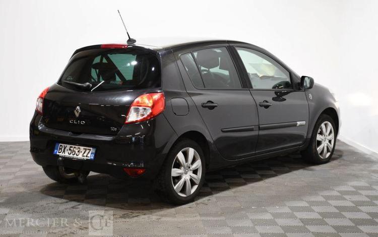 RENAULT CLIO GAMME XV DE FRANCE TCE 100 NOIR BX-563-ZZ