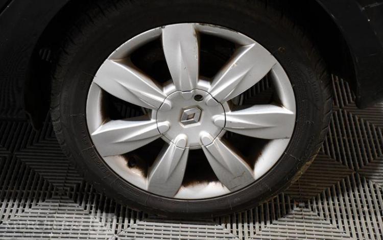 RENAULT CLIO GAMME XV DE FRANCE TCE 100 NOIR BX-563-ZZ