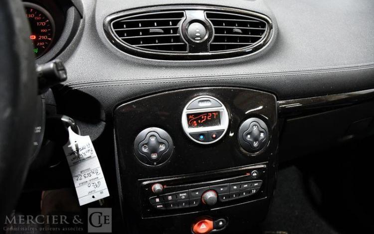 RENAULT CLIO GAMME XV DE FRANCE TCE 100 NOIR BX-563-ZZ