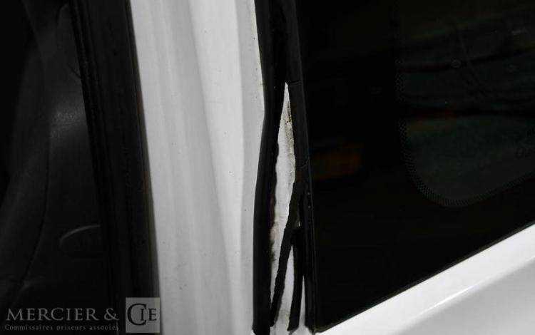 RENAULT CLIO III DCI BLANC BX-987-QP