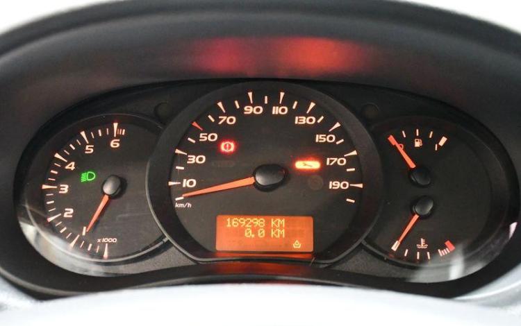 RENAULT CLIO III DCI BLEU BZ-055-HA