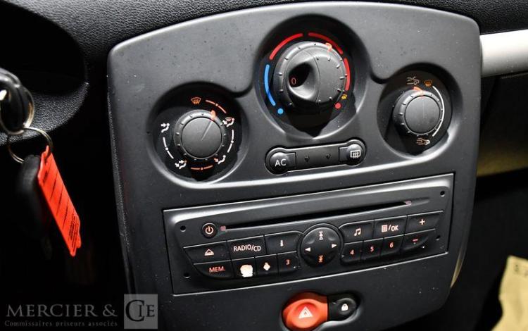 RENAULT CLIO III DCI BLEU BZ-055-HA