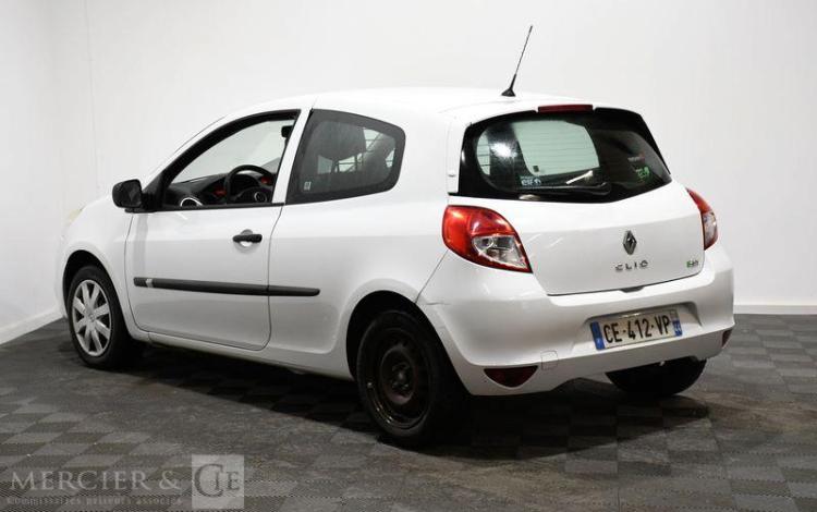 RENAULT CLIO III DCI BLANC CE-412-VP