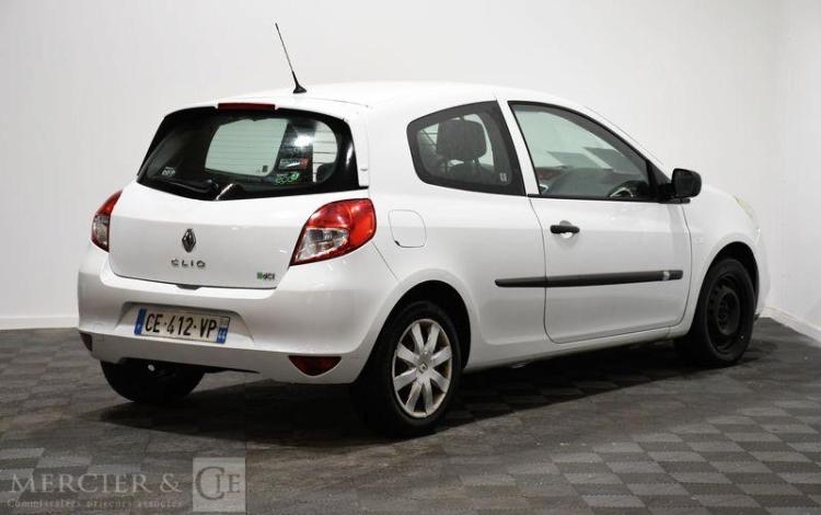 RENAULT CLIO III DCI BLANC CE-412-VP