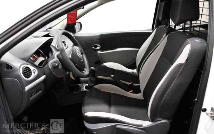 RENAULT CLIO III DCI BLANC CE-412-VP
