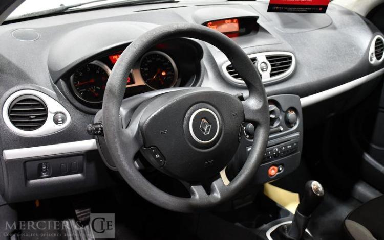RENAULT CLIO III DCI BLANC CE-412-VP