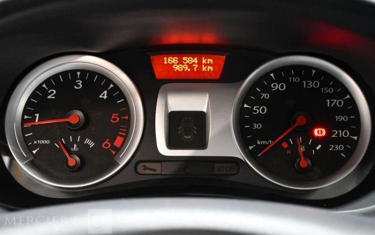 RENAULT CLIO III DCI BLANC CE-412-VP
