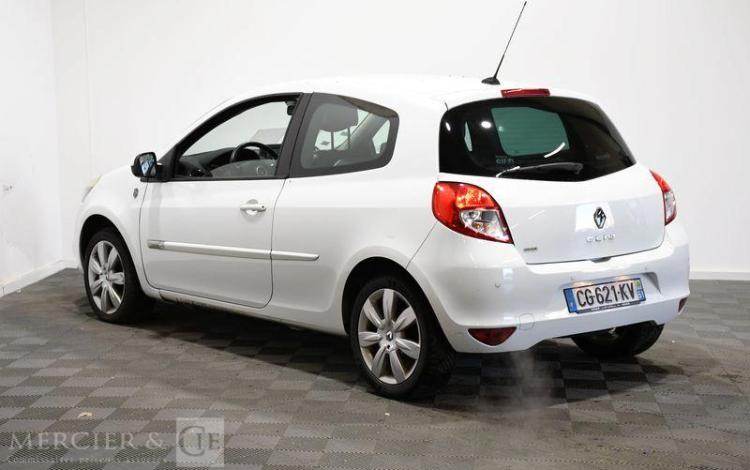 RENAULT CLIO III DCI BLANC CG-621-KV