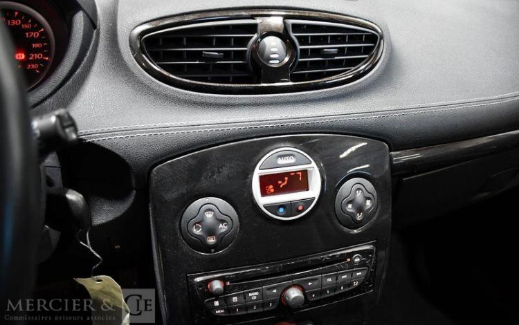 RENAULT CLIO III DCI BLANC CG-621-KV